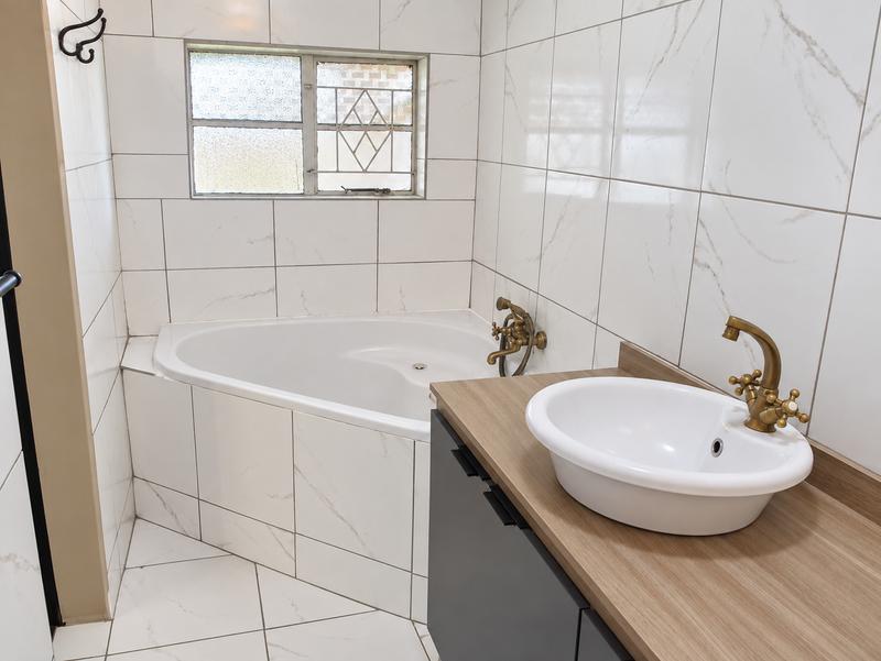 4 Bedroom Property for Sale in Bainsvlei Free State